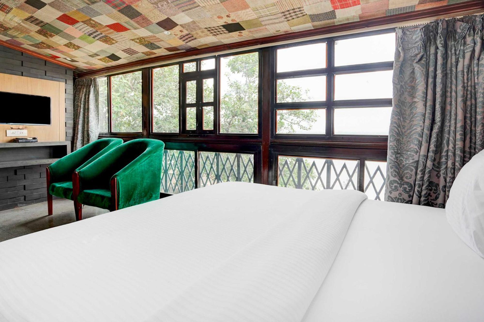 Townhouse Heritage Scindia Ghat Hotel