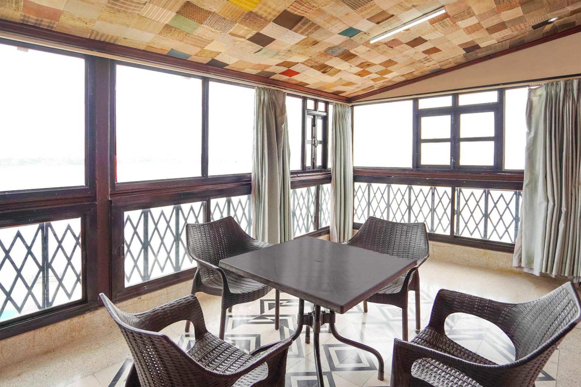 Hotel Townhouse Heritage Scindia Ghat